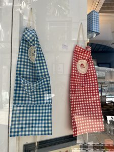 Tablier en coton à carreaux vichy bleu
