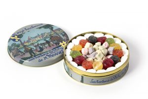 Boîte "Charette" assortiment de spécialités : Pastilles, Sucres d'Orge, Guimauves